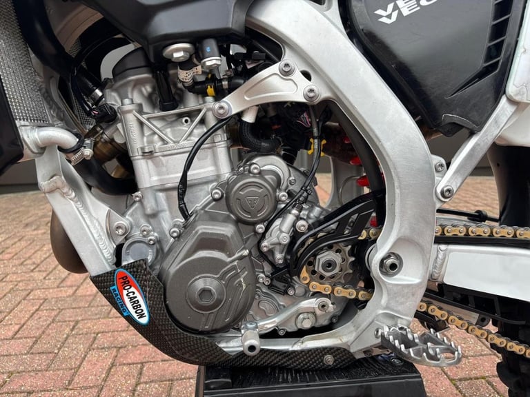 TRIUMPH TF 450-RC EDITION 2025 - 24 HOURS USE - TRIUMPH LC GPA FITTED