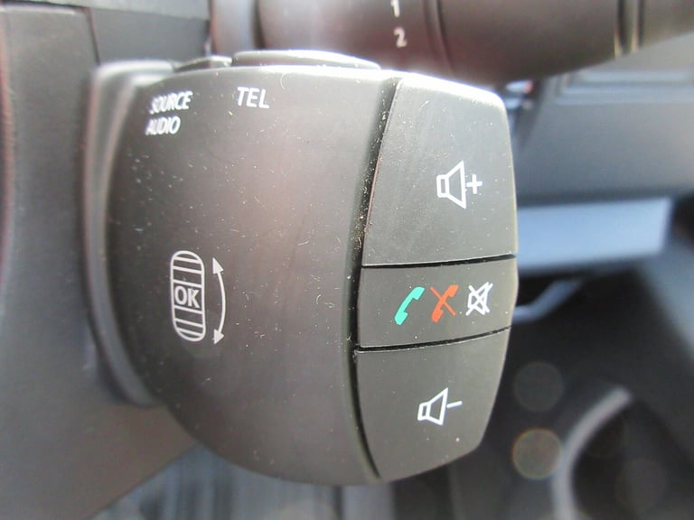 2020 Renault Master 2.3 DCi SL28 BUSINESS ENERGY SEMI AUTO QUICKSHIFT FWD SWB 125 PS WAV 5STR Mob...