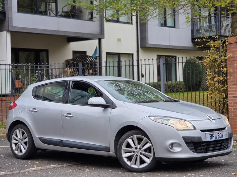 2011 Renault Megane 1.5 dCi Dynamique TomTom Euro 5 5dr HATCHBACK Diesel Manual