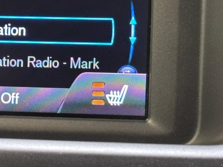 2016 16 VOLVO V40 2.0 D2 SE LUX HATCHBACK 5DR DIESEL MANUAL EURO 6 (S/S) (120 PS