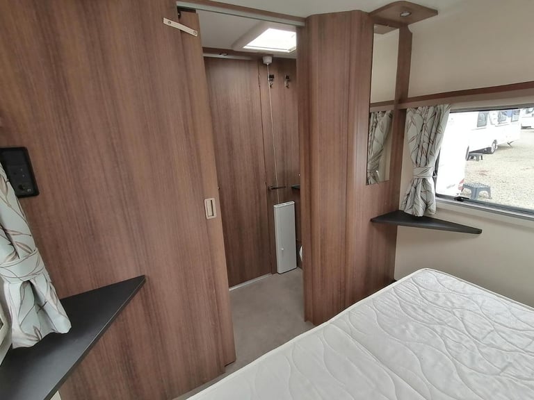 2018 Bailey Unicorn Cabrera