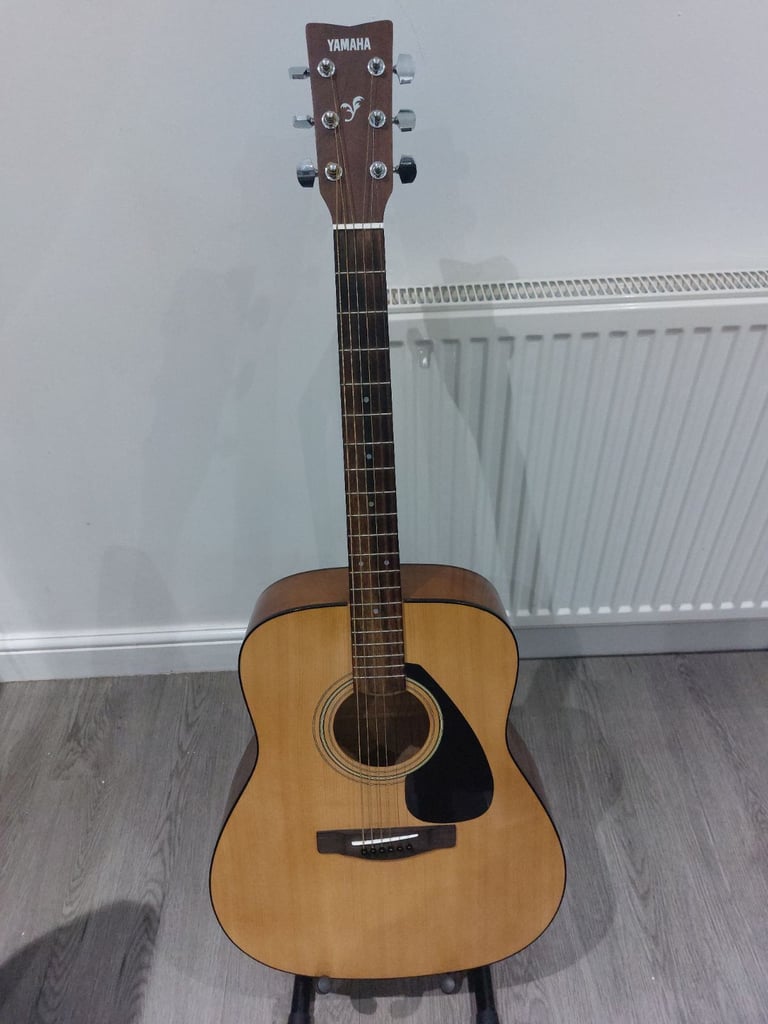 image for Yamaha F310 Accoustic with extras 