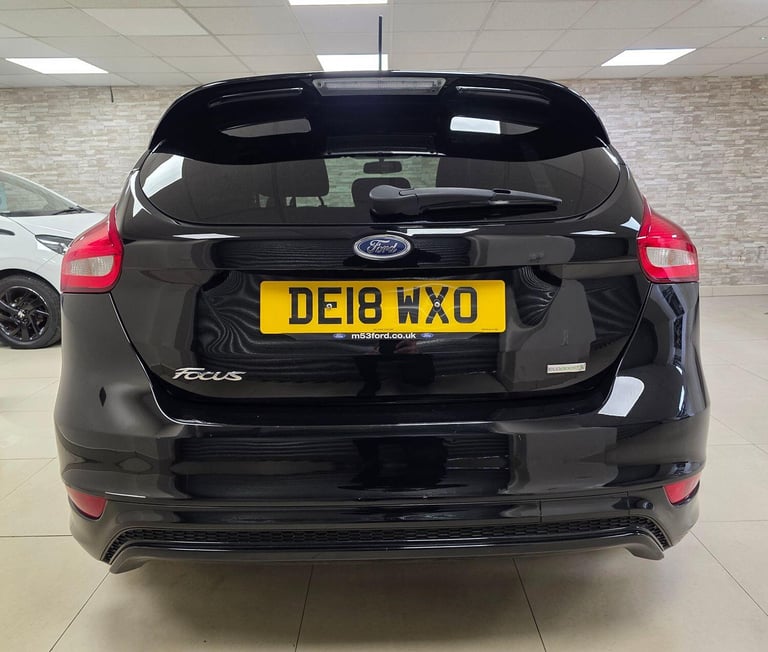 FORD FOCUS 1.0 T EcoBoost ST-Line Black Manual Petro 2018 WARRANTY 12 MONTHS MOT