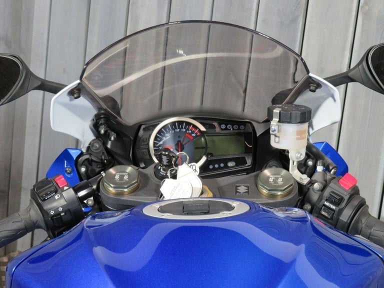 2011 61 SUZUKI GSX-R1000