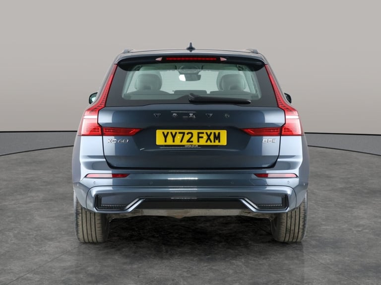 2022 Volvo XC60 2.0 B5P Plus Dark 5dr AWD Geartronic ESTATE PETROL Automatic