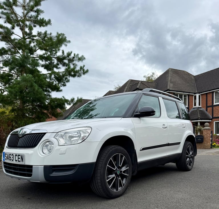 Skoda, YETI, Hatchback, 2013, Manual, 1968 (cc), 5 doors