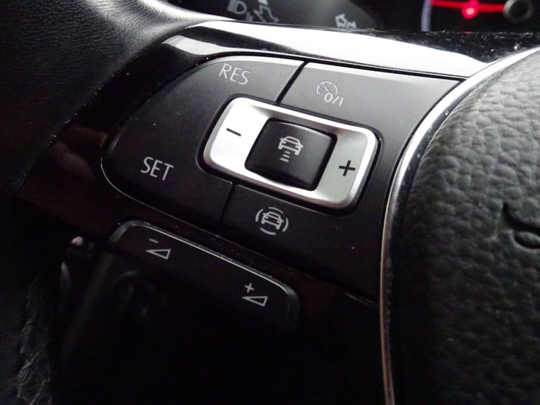 2019 Volkswagen T-Roc 1.6 TDI SE 5dr HATCHBACK DIESEL Manual