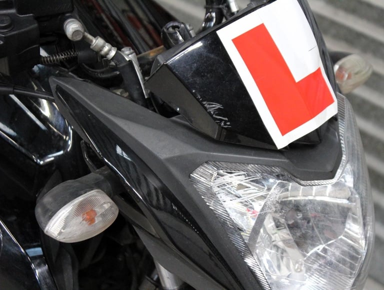 2018 18 YAMAHA YS 125 LEARNER LEGAL TRADE SALE BLACK 28K MILES NEW MOT YS125 YBR