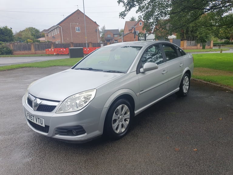 2007 Vauxhall Vectra 1.8i VVT Design 5dr HATCHBACK Petrol Manual