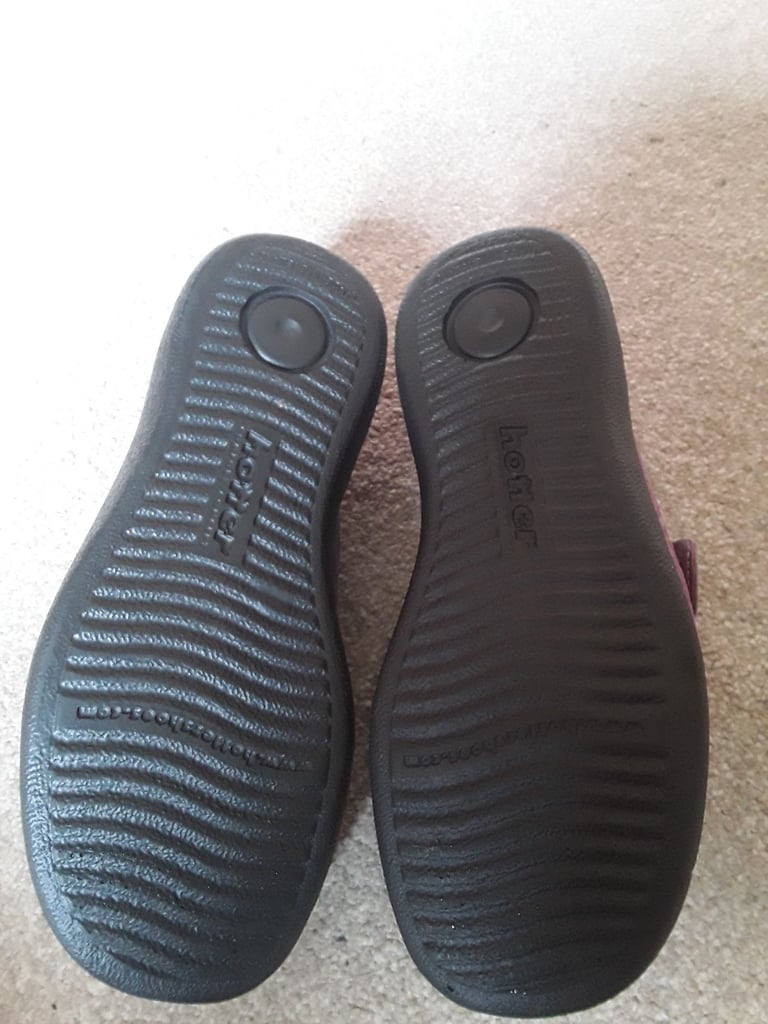 Slippers Hotter size 5