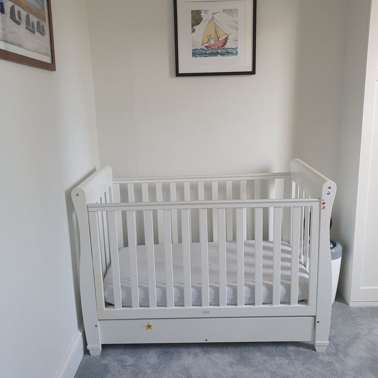 image for Second hand babymore eva cot bed 