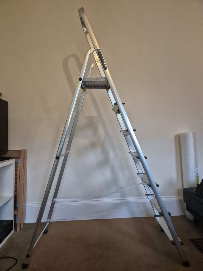 SupaTool Aluminium Ladder - 7 steps