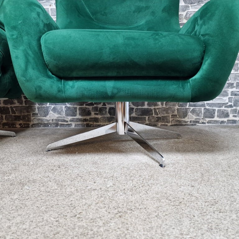 Pair of Green Velvet Swivel Armchairs with Buttoned Back