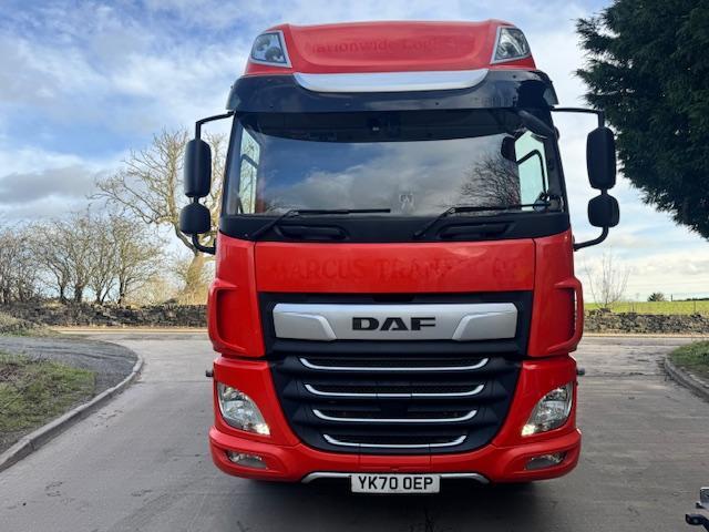 2020 70 DAF CF 320 E6 6x2 rear lift space sleeper cab 30ft curtain side tail-lif