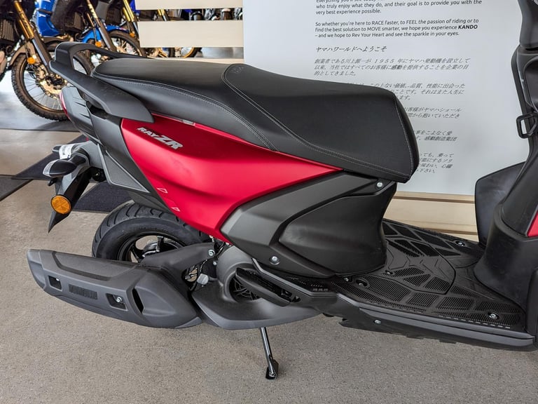 NEW Yamaha RayZR 125 Learner Legal Scooter. (Red) JUST £2,500 (No Admin Fees)