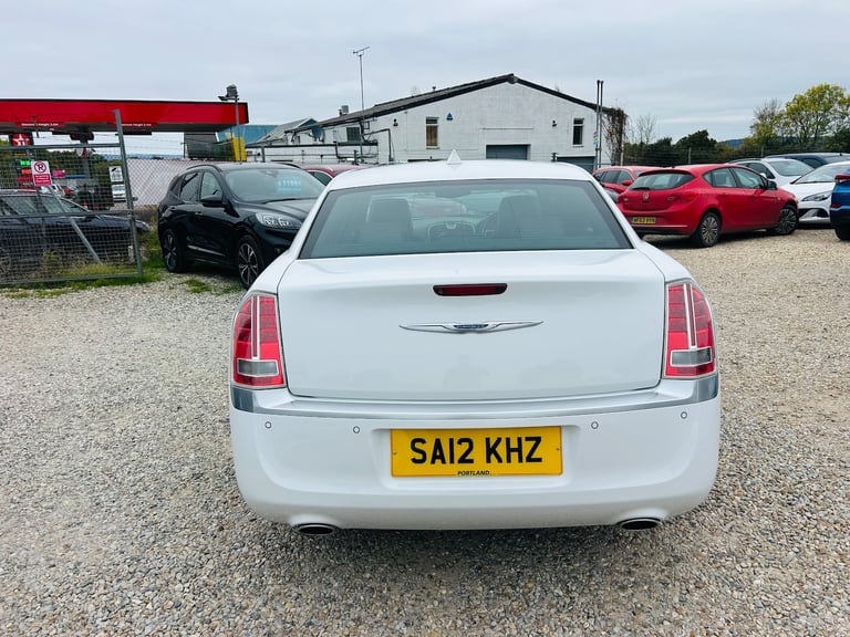 2012 Chrysler 300C 3.0 CRD V6 Executive Saloon 4dr Diesel Auto Euro 5 (236 bhp)