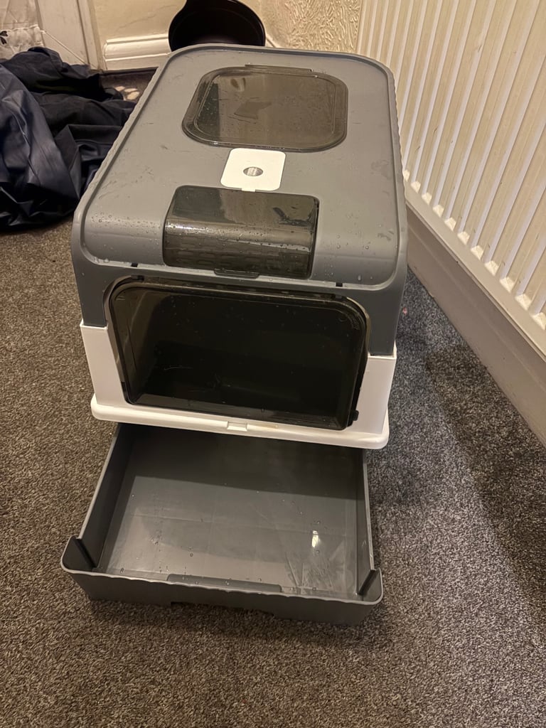Large cat litter box with tray 