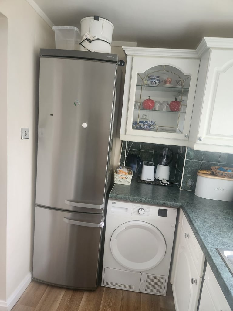 Double room to rent for 2 boys 