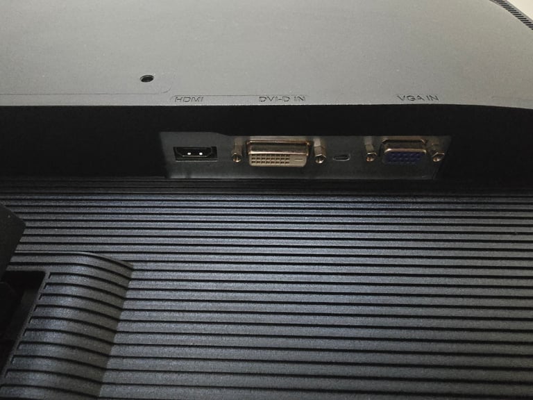 Acer Monitor 21 inch roughly (great for any space)