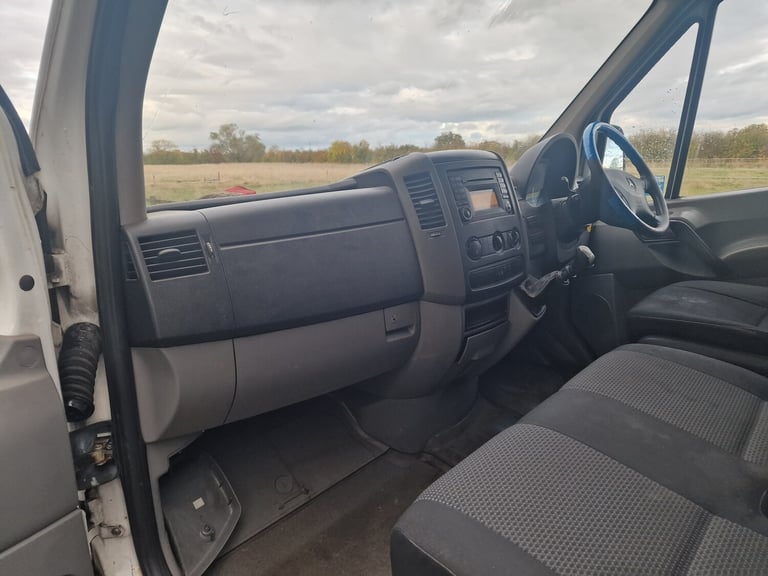 2013 Mercedes Sprinter Black MWB High Roof  Drives Perfect  4mMOT  Runs great