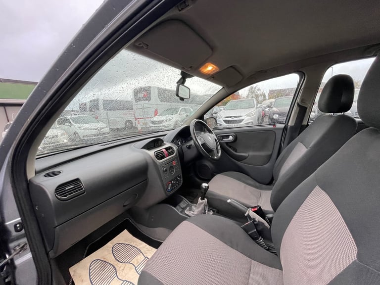 * 2004 VAUXHALL CORSA 1.2L 5 DOOR + IDEAL SMALL CITY CAR + LONG MOT * 