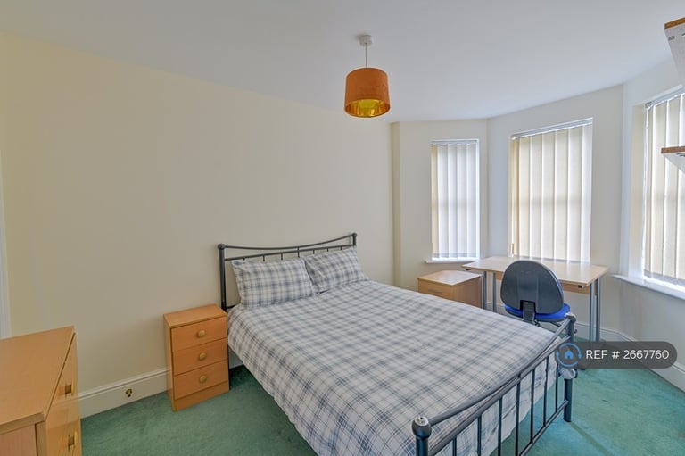 5 bedroom house in Denison Road, Manchester, M14 (5 bed) (#2667760)