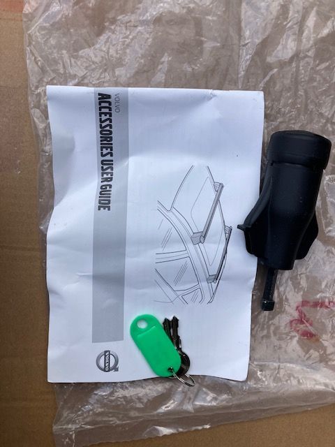 Volvo branded roof bars for XC60 pre 2017