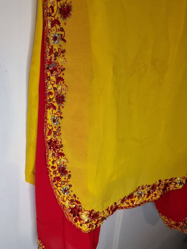 New Bunty bubbly asian dress. Yellow kameez Red pants. Red silver embroidery. Collar. 34-36chest