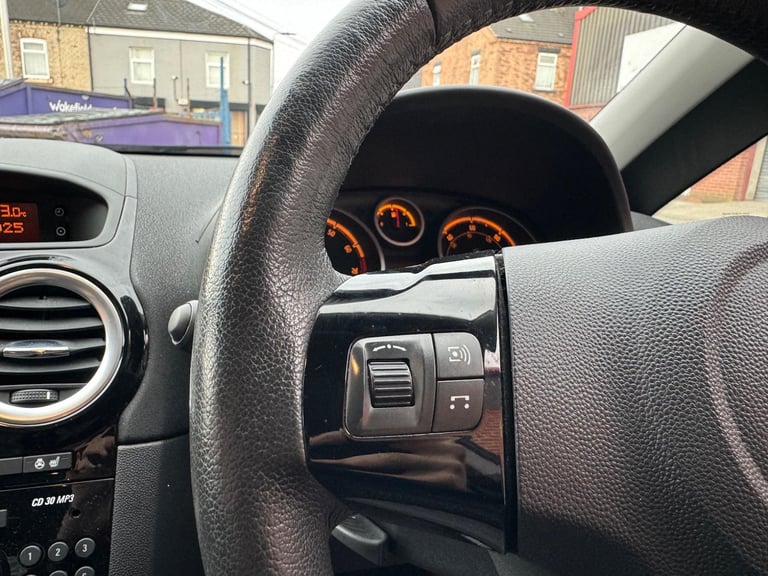 2014 Vauxhall Corsa 1.4 16V SE Euro 5 5dr HATCHBACK Petrol Manual