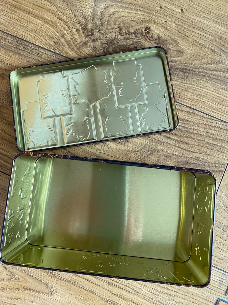 Yu-Gi-Oh 25th Anniversary Tin Duelling Heroes 2020 Storage Collectors tin + 19 CARDS