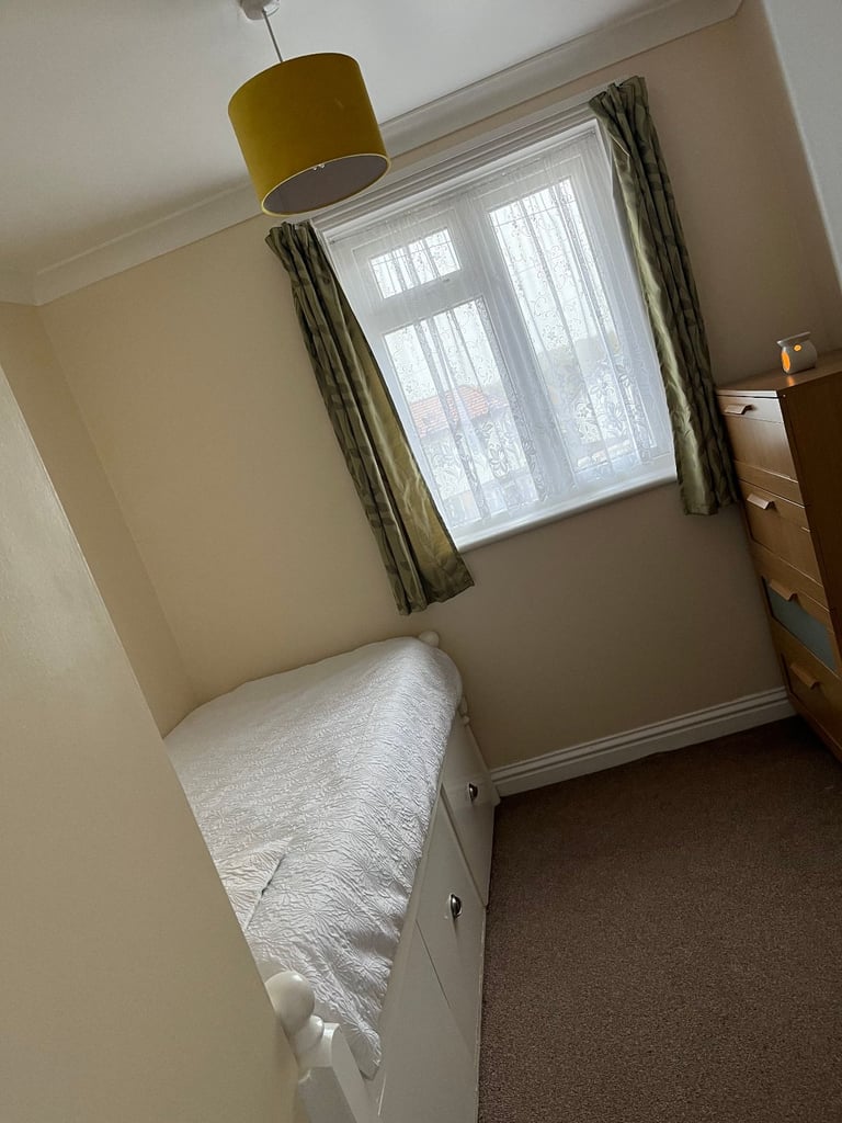 Single room for rent 