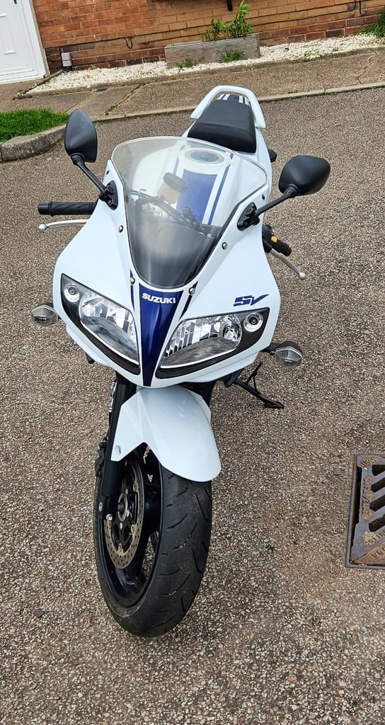 Suzuki, SV, 2011, 645 (cc)