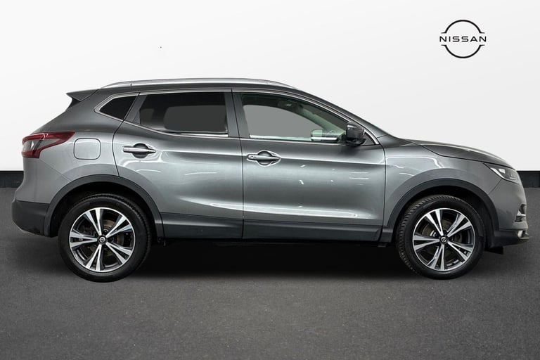 2021 Nissan Qashqai 1.3 DiG-T N-Connecta 5dr [Glass Roof Pack] HATCHBACK Petrol Manual