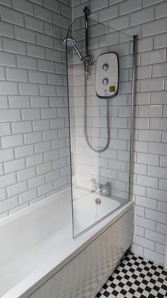 3 Bedroom unfurnished terraced property in Aigburth Vale, Liverpool, to rent
