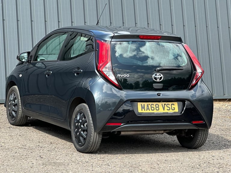 2018 Toyota AYGO 1.0 VVT-i x-play Hatchback 5dr Petrol Manual Euro 6 (71 ps) HATCHBACK Petrol Manual