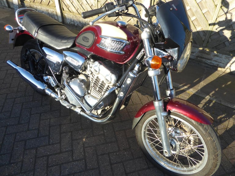 TRIUMPH THUNDERBIRD 900 N REG OWNERS AND SERVICE BOOK VERY CLEAN BIKE