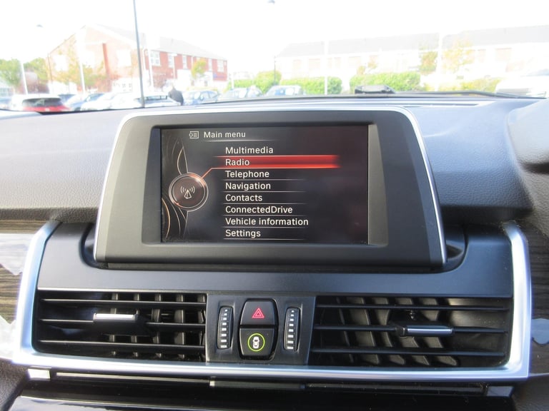 2016 BMW 2 Series Gran Tourer 220i Luxury Gran Tourer ESTATE Petrol Automatic