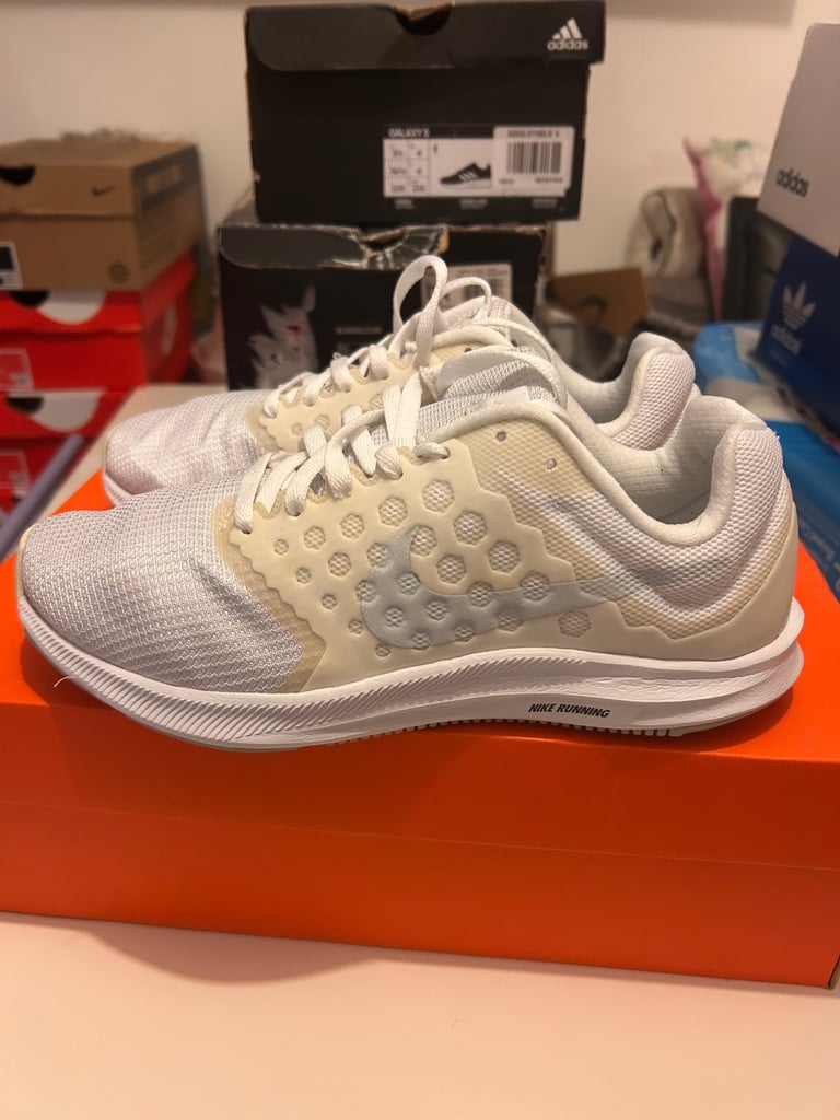 Ladies trainers