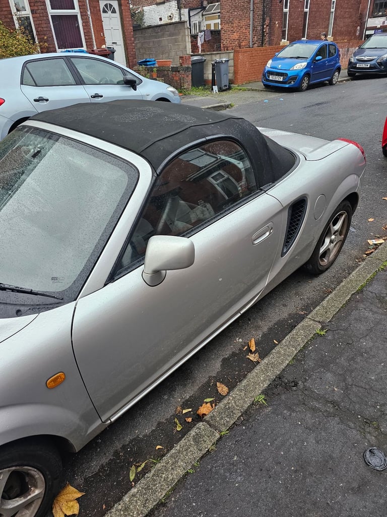 Toyota, MR2, Convertible, 2000, Manual, 1794 (cc), 2 doors