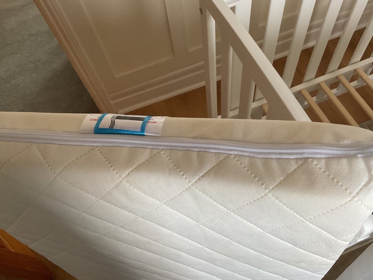 Baby cots with mattress 