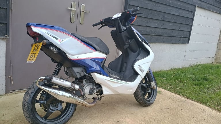 2011 Yamaha aerox 50cc scooter moped 