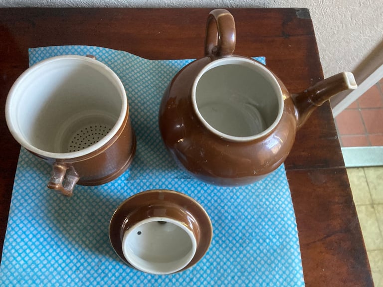 Vintage  chimney teapot - Reasonable offers accepted 