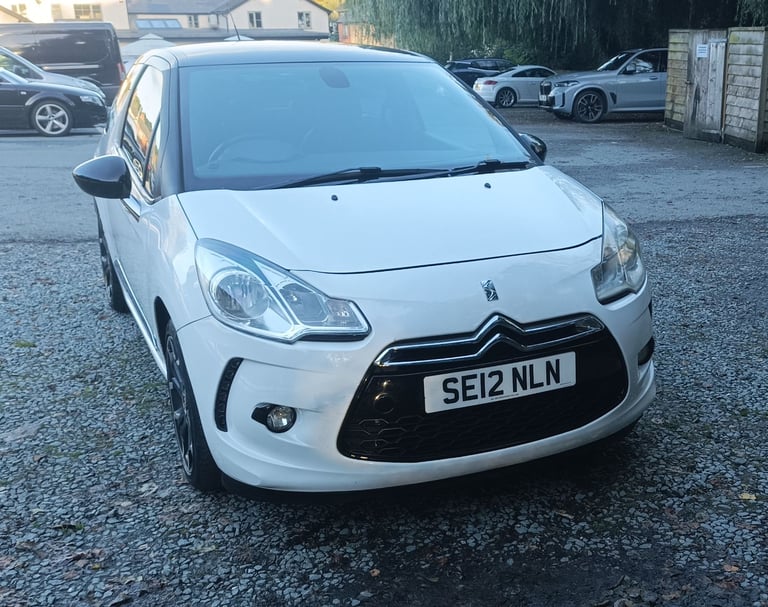Citroen, DS3, Hatchback, 2012, Manual, 1598 (cc), 3 doors