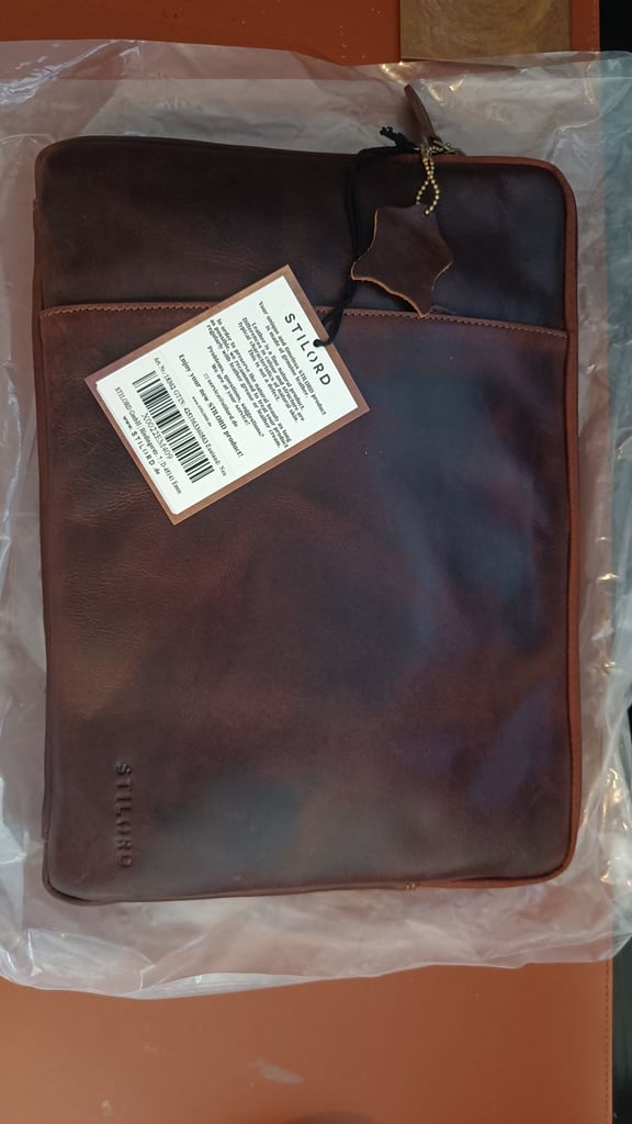 image for Stilord 15.6inch brown leather laptop case bnwt
