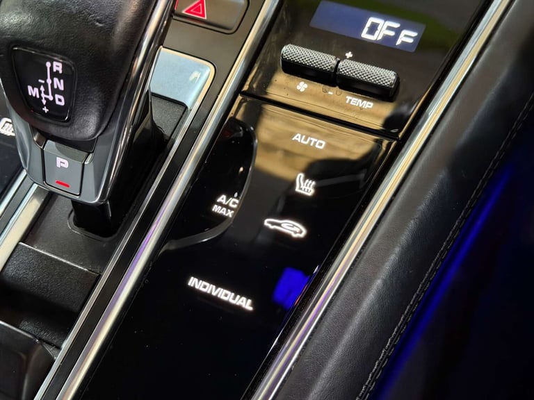 2017 Porsche Panamera 4.0 V8 E-Hybrid 14kWh Turbo S Saloon 5dr Petrol Plug-in Hybrid PDK 4WD Euro...