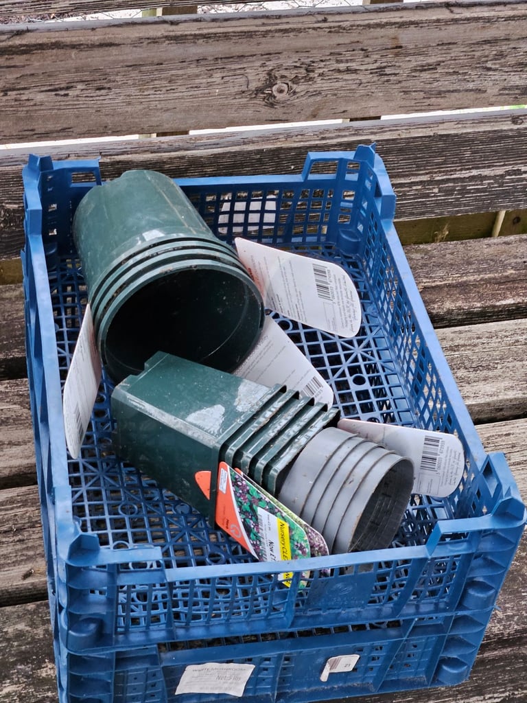 Free plastic plant pots