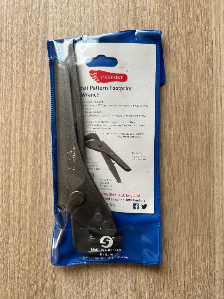 image for FOOTPRINT PIPE WRENCH 9&quot;
