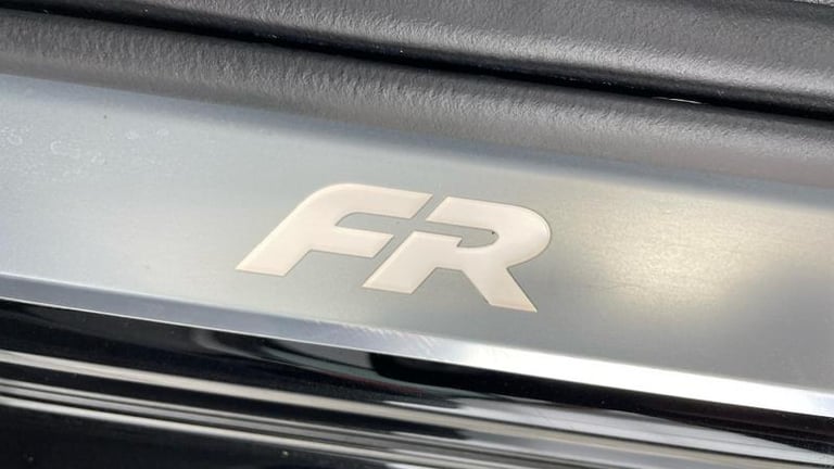 2024 SEAT Leon 1.4 e-HYBRID (204ps) FR Sport DSG Automatic Estate Hybrid Automatic