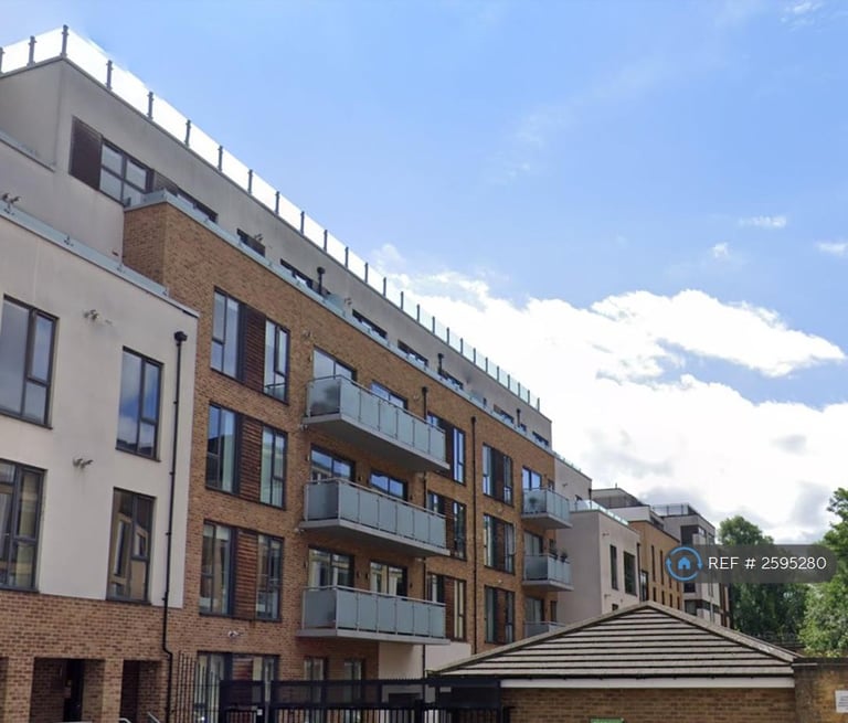 image for 2 bedroom flat in Eltringham Street, London, SW18 (2 bed) (#2595280)