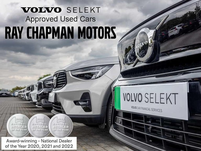  Volvo XC40 B4 (P) R-Design (Rear Camera, Heated Seats, Apple CarPlay) Petrol/Electric Hybrid Aut...